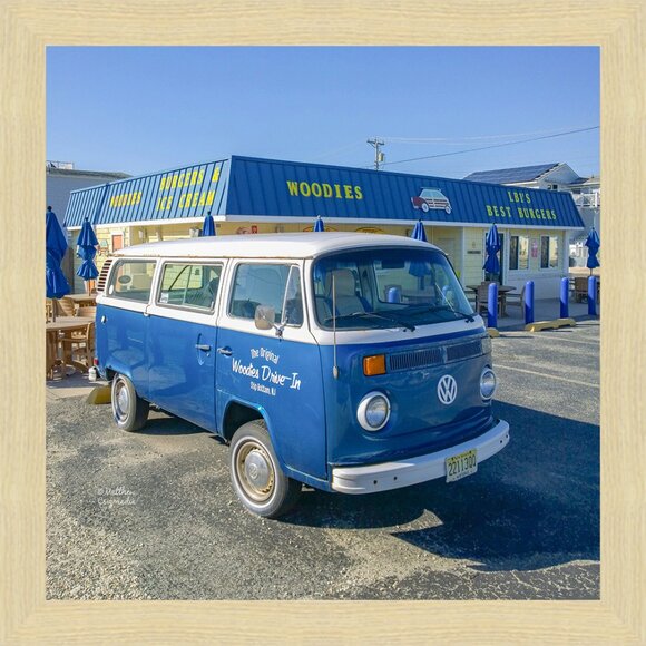 WOODIES DRIVE-IN - Picture 1 of 2